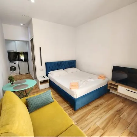 Central City Apartments شقة تيرانا