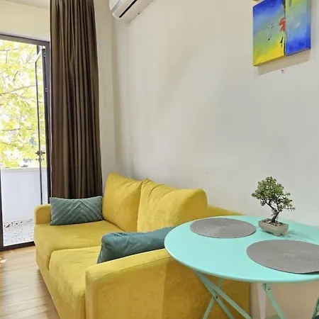 Central City Apartments * تيرانا